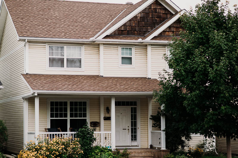 photo of grooms house as he gets ready