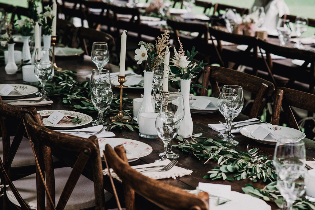 planning your backyard wedding decorations