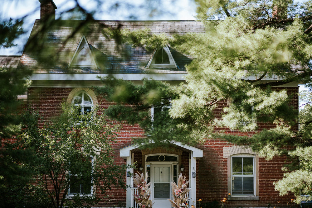 wedding at tucker house in Rockland