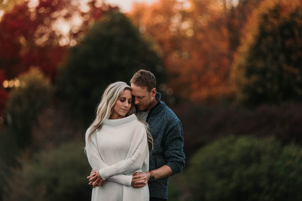 deep and rich fall colours for engagement photos